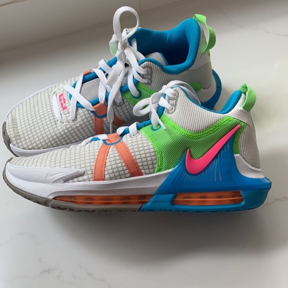 Nike LeBron Basketball Sneakers - Picture 2 of 14